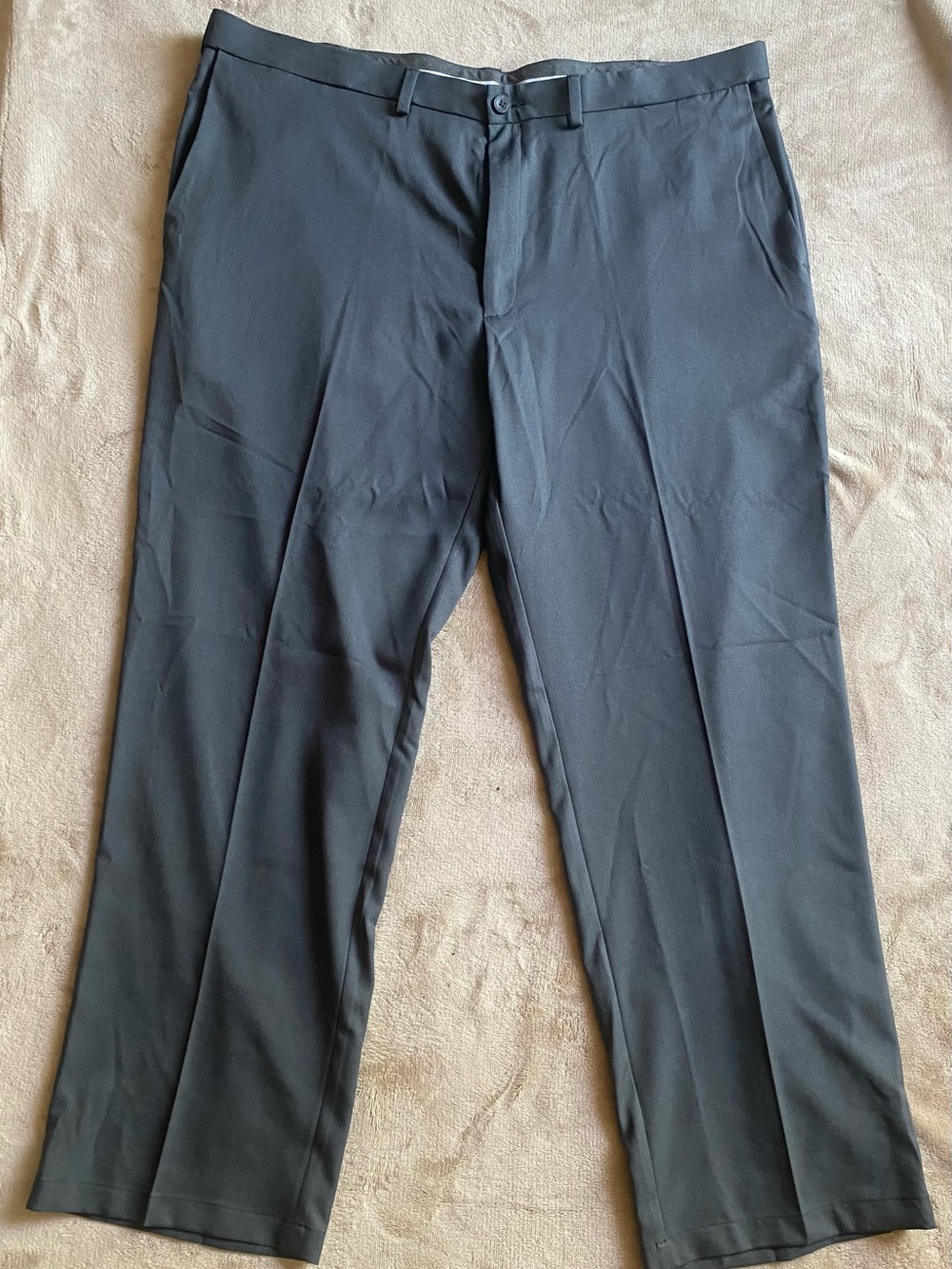 Haggar Men's Dress Pants in Dark Gray